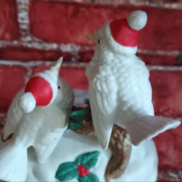 𝑽𝒕𝒈.𝑩𝒊𝒓𝒅𝒔 𝒘𝒊𝒕𝒉 𝑺𝒂𝒏𝒕𝒂 𝑯𝒂𝒕𝒔 𝑴𝒖𝒔𝒊𝒄 𝑭𝒊𝒈𝒖𝒓𝒊𝒏𝒆 - Picture 9 of 17